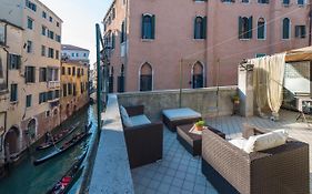 Tre Sestieri Terrace Canal View