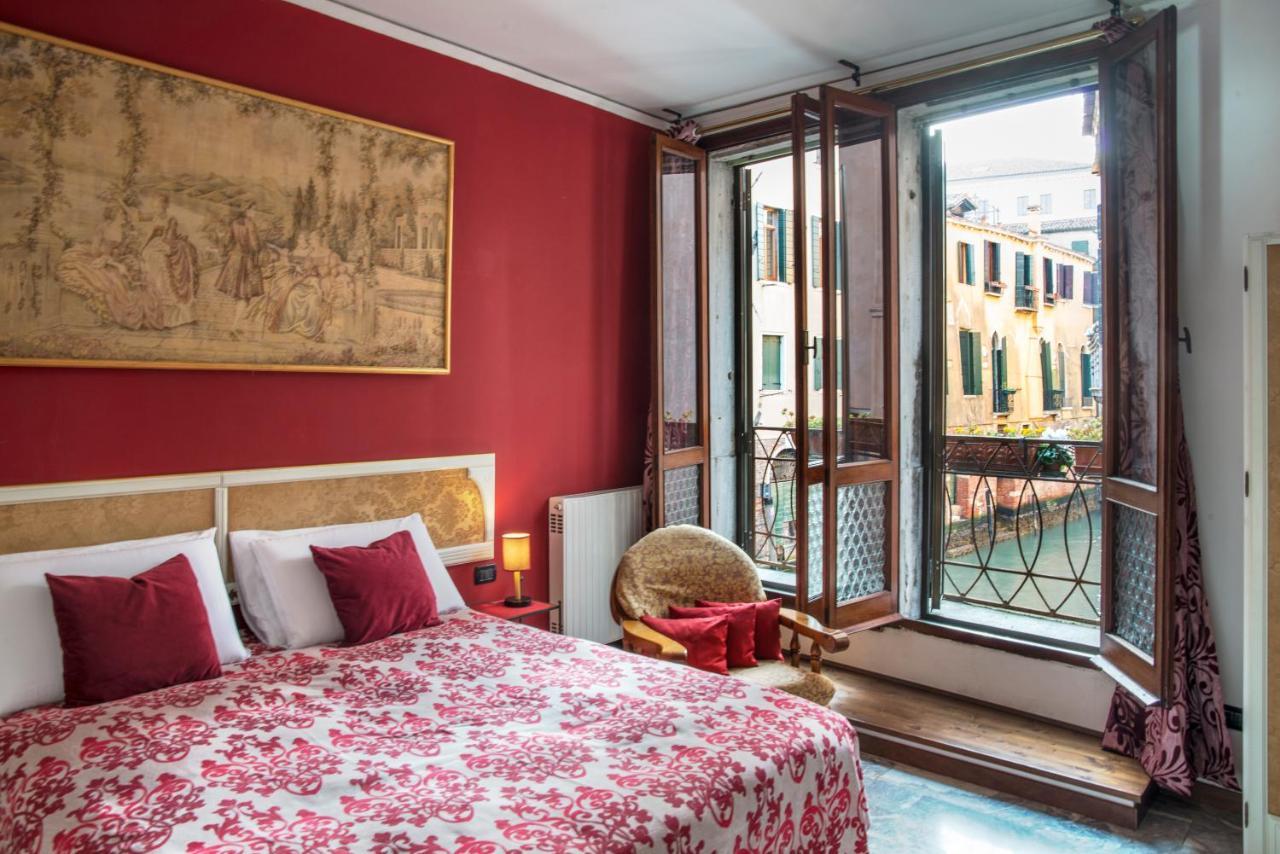Tre Sestieri Terrace Canal View Venice Exterior photo