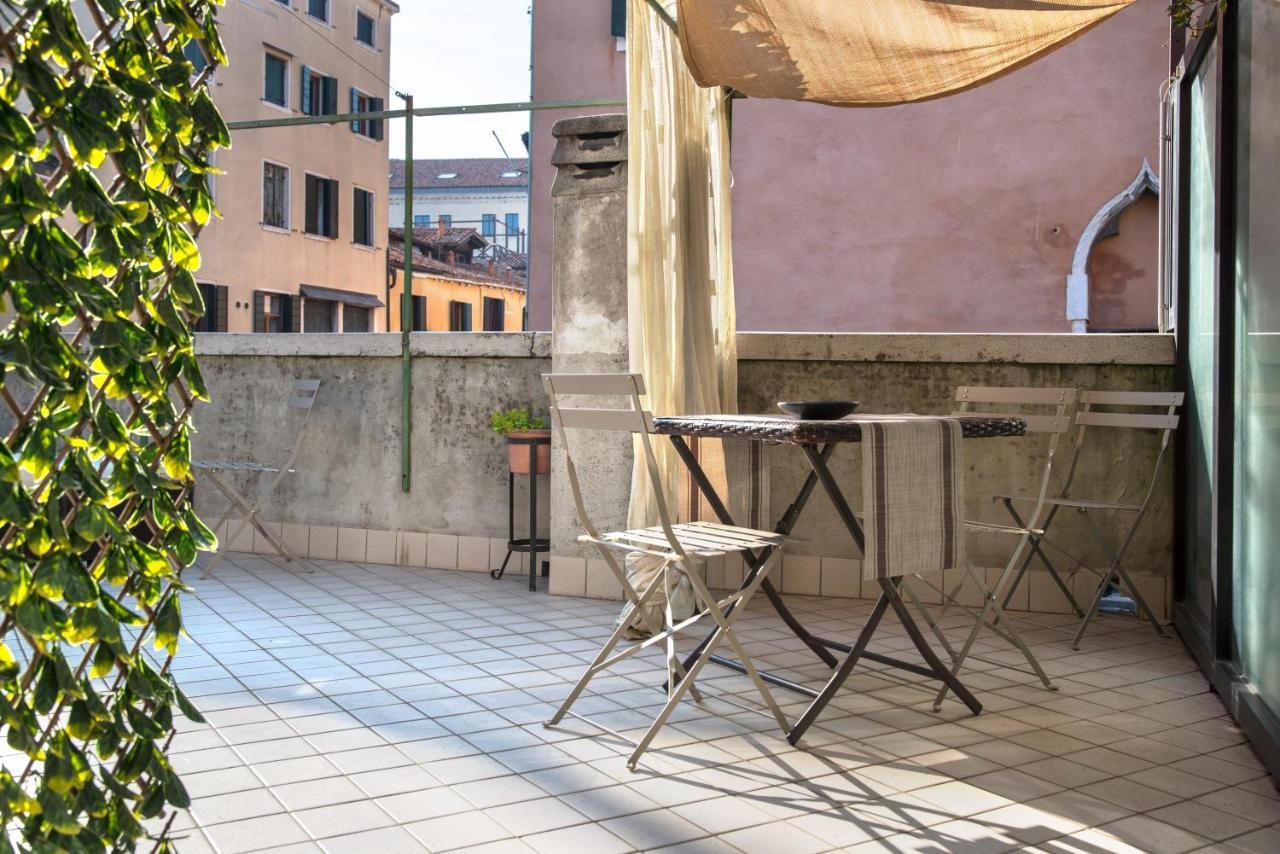 Tre Sestieri Terrace Canal View Venice Exterior photo