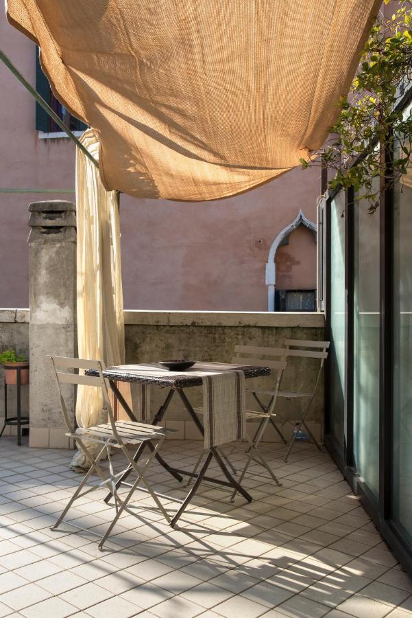 Tre Sestieri Terrace Canal View Venice Exterior photo